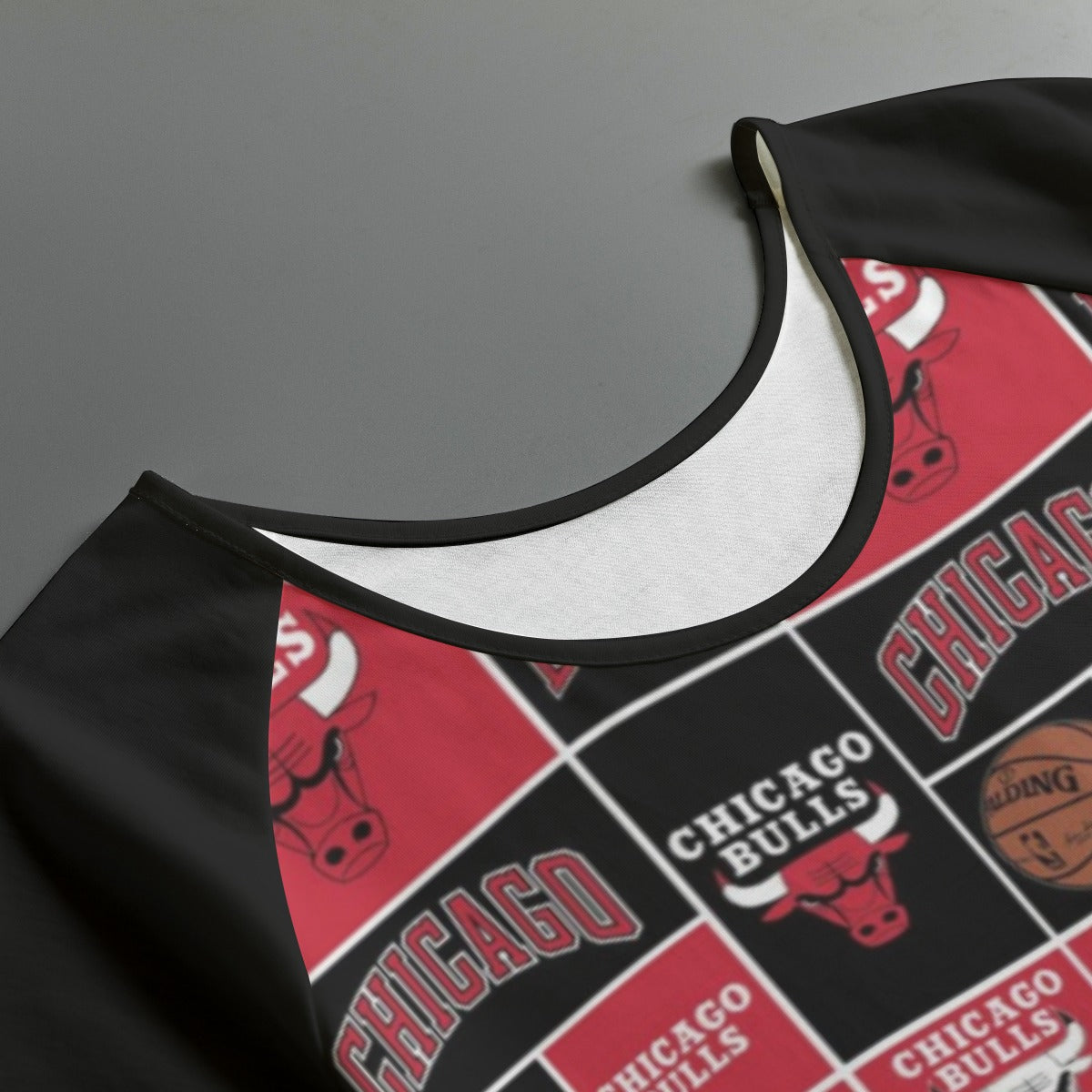 Chicago Bulls Women's Round Neck T-shirt With Raglan Sleeve
