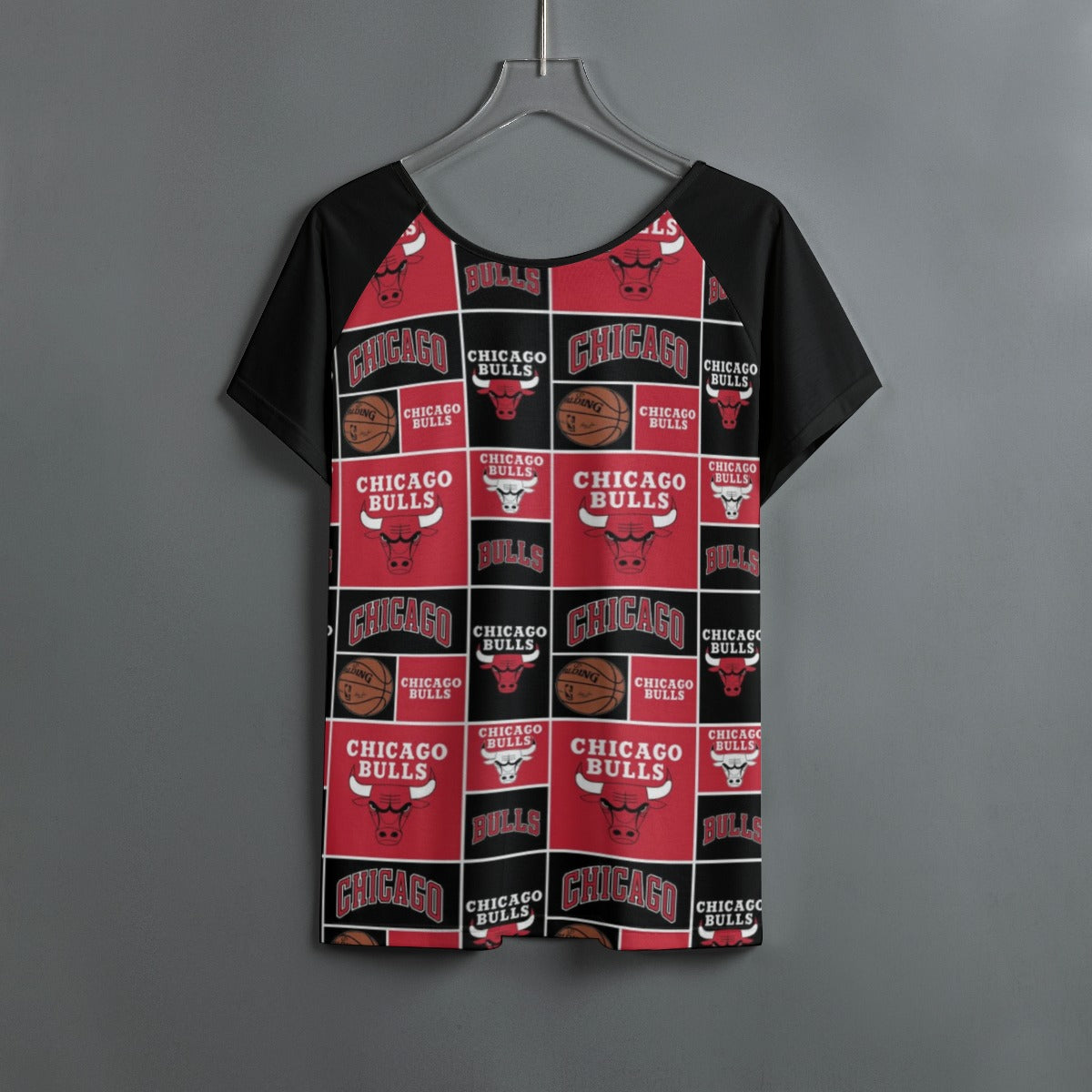Chicago Bulls Women's Round Neck T-shirt With Raglan Sleeve